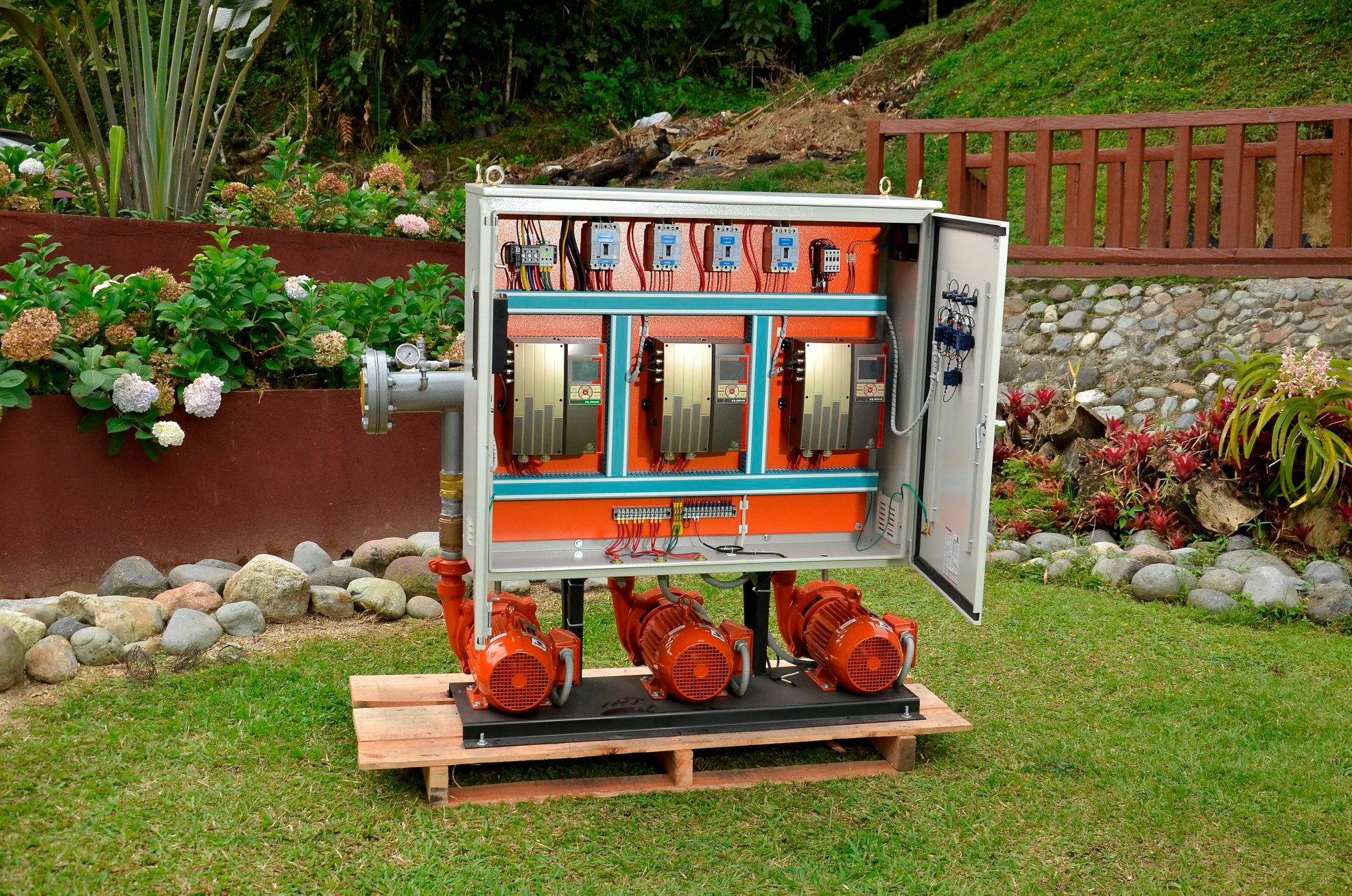 Tableros de control y motobombas industriales